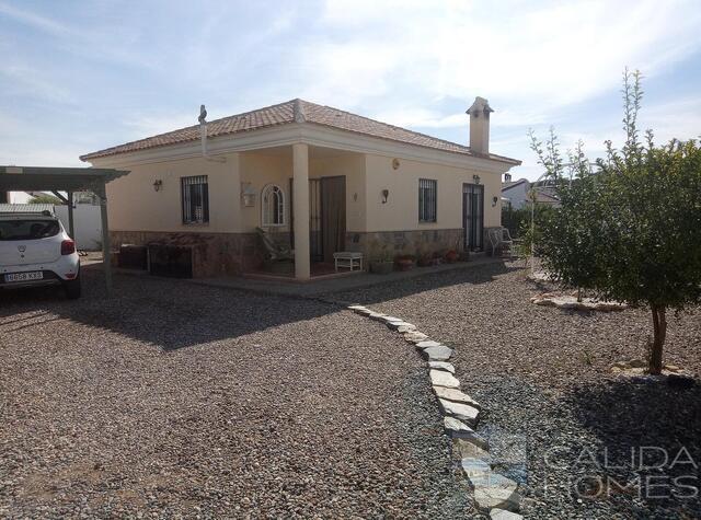Villa Paz: Resale Villa for Sale in Arboleas, Almería
