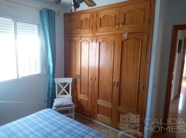 Villa Paz: Resale Villa for Sale in Arboleas, Almería