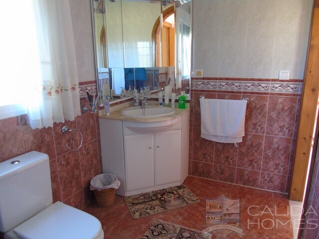 Villa Peace: Resale Villa for Sale in Albox, Almería