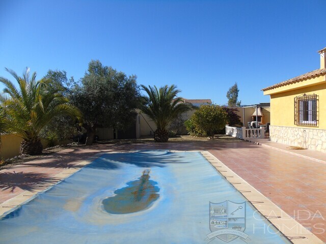 Villa Peace: Resale Villa for Sale in Albox, Almería