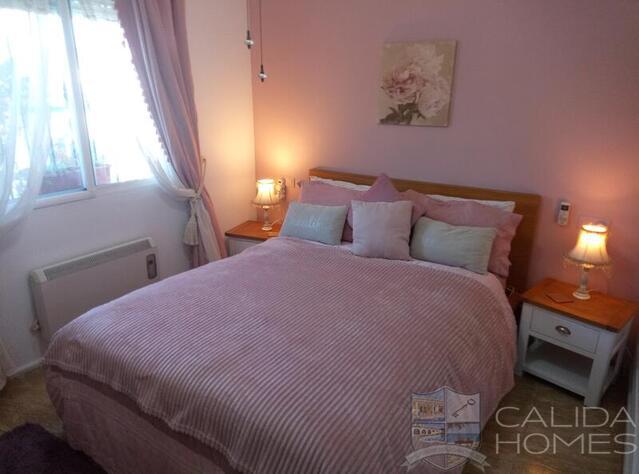 Villa Pear: Resale Villa for Sale in Zurgena, Almería