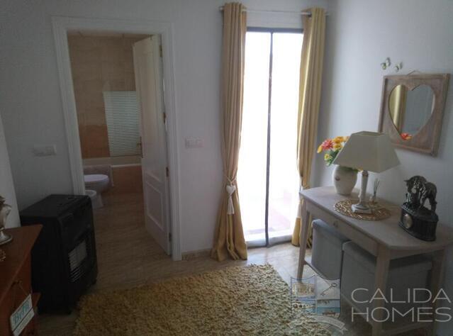 Villa Pear: Resale Villa for Sale in Zurgena, Almería
