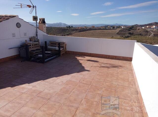 Villa Pear: Herverkoop Villa te Koop in Zurgena, Almería