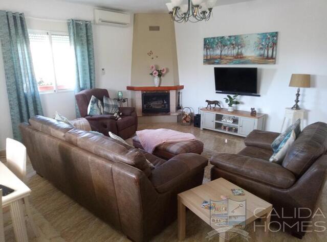 Villa Pear: Resale Villa for Sale in Zurgena, Almería