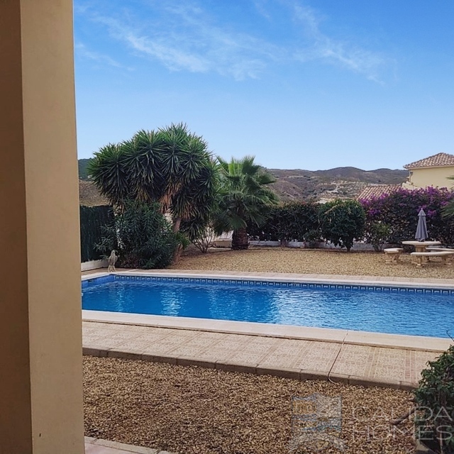 Villa Pearl : Resale Villa for Sale in Arboleas, Almería