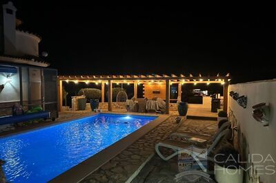 Villa Pebbles: Resale Villa in Cantoria, Almería