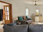 Villa Pebbles: Resale Villa for Sale in Cantoria, Almería