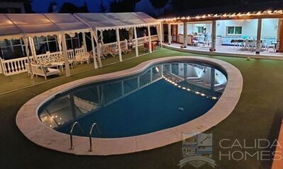 Villa Peral : Resale Villa in Cullar, Granada