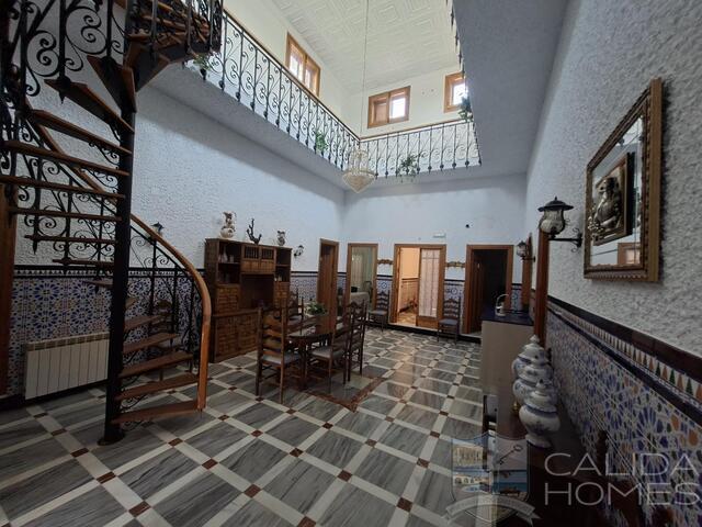 Villa Peral : Resale Villa for Sale in Cullar, Granada
