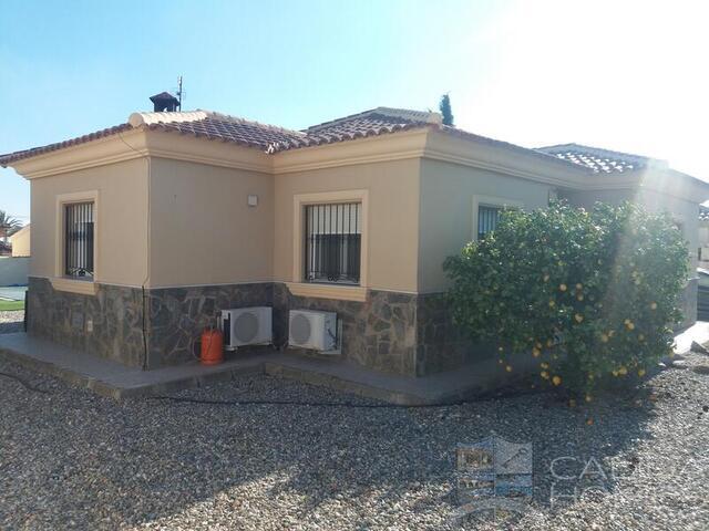 VILLA PETUINA: Resale Villa for Sale in Arboleas, Almería