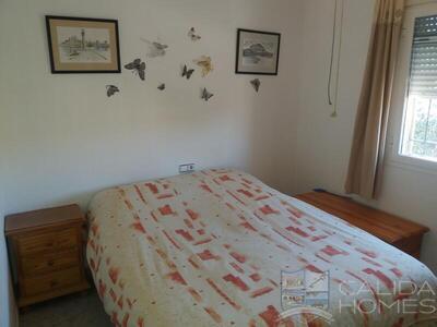 VILLA PETUINA: Resale Villa in Arboleas, Almería