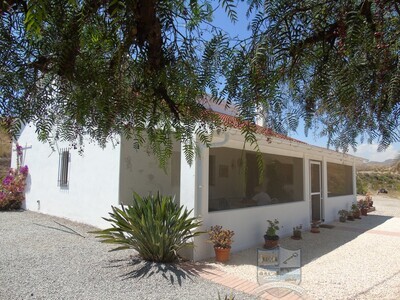 Villa Pino: Resale Villa in Albox, Almería