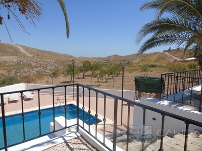 Villa Pino: Resale Villa in Albox, Almería