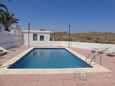 Villa Pino: Resale Villa in Albox, Almería