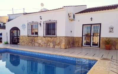 Villa Pomelo : Resale Villa in Arboleas, Almería