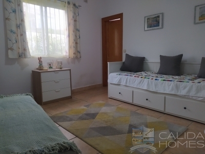 Villa Pomelo : Resale Villa in Arboleas, Almería
