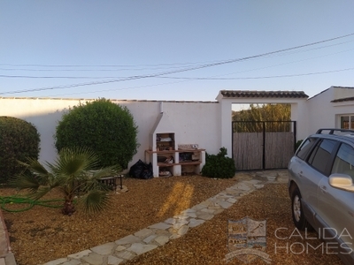 Villa Pomelo : Resale Villa in Arboleas, Almería