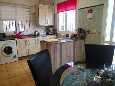 Villa Pomelo : Resale Villa in Arboleas, Almería