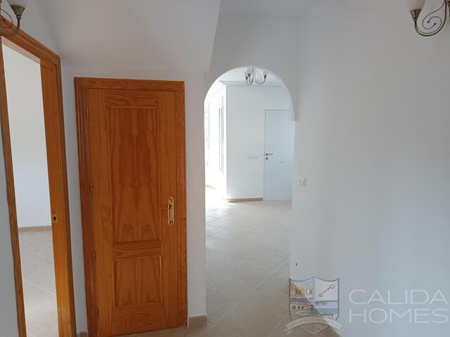 Villa Poppy : Resale Villa for Sale in Arboleas, Almería