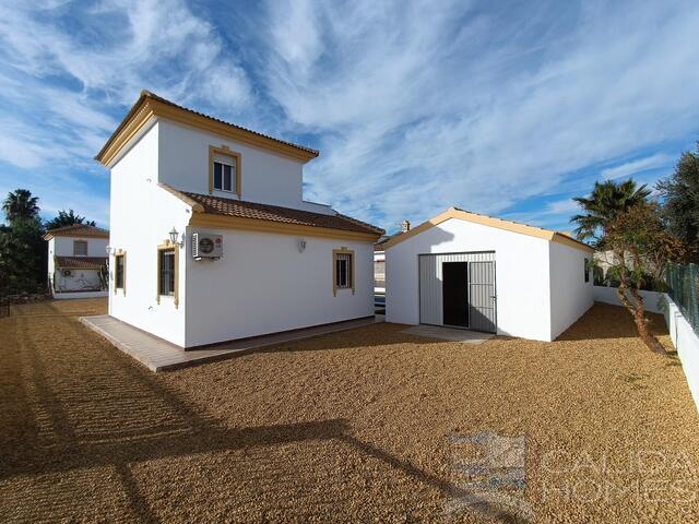 Villa Poppy : Resale Villa for Sale in Arboleas, Almería
