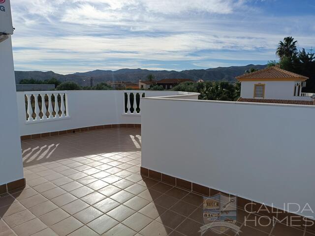 Villa Poppy : Herverkoop Villa te Koop in Arboleas, Almería