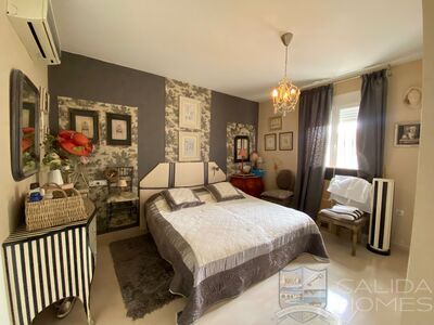 Villa Prado: Resale Villa in Arboleas, Almería