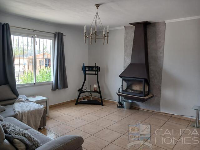 Villa Privado : Resale Villa for Sale in Velez-Rubio, Almería