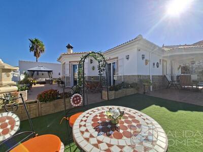 Villa Puerta de Luna : Resale Villa in Arboleas, Almería