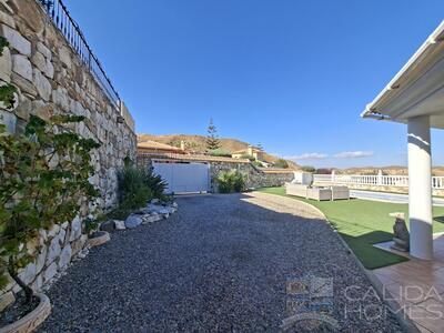Villa Puerta de Luna : Resale Villa in Arboleas, Almería