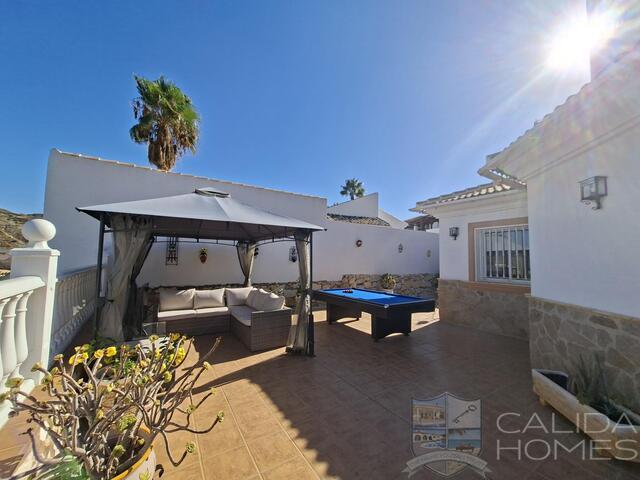 Villa Puerta de Luna : Resale Villa for Sale in Arboleas, Almería