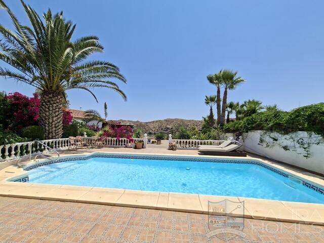 Villa Pura : Resale Villa for Sale in Arboleas, Almería