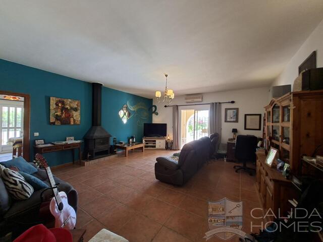 Villa Pura : Resale Villa for Sale in Arboleas, Almería