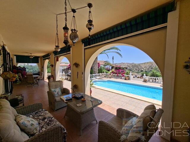 Villa Pura : Resale Villa for Sale in Arboleas, Almería