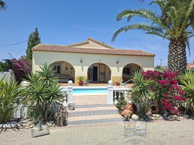 Villa Pura : Resale Villa in Arboleas, Almería