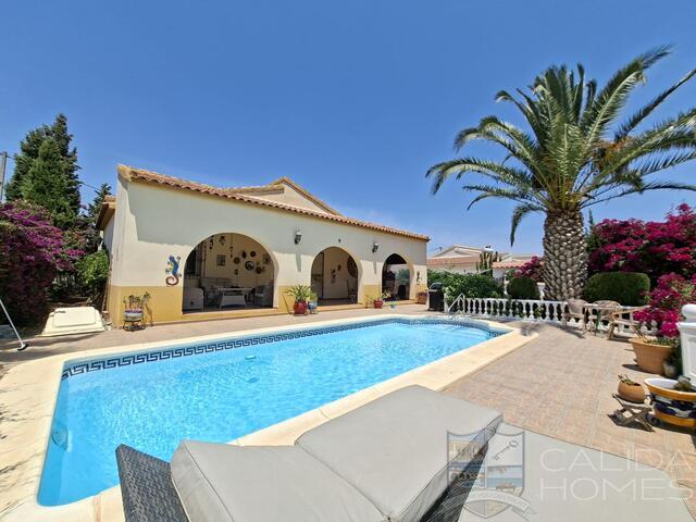 Villa Pura : Resale Villa for Sale in Arboleas, Almería