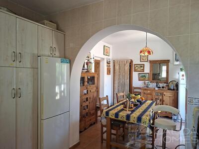 Villa Pura : Resale Villa in Arboleas, Almería