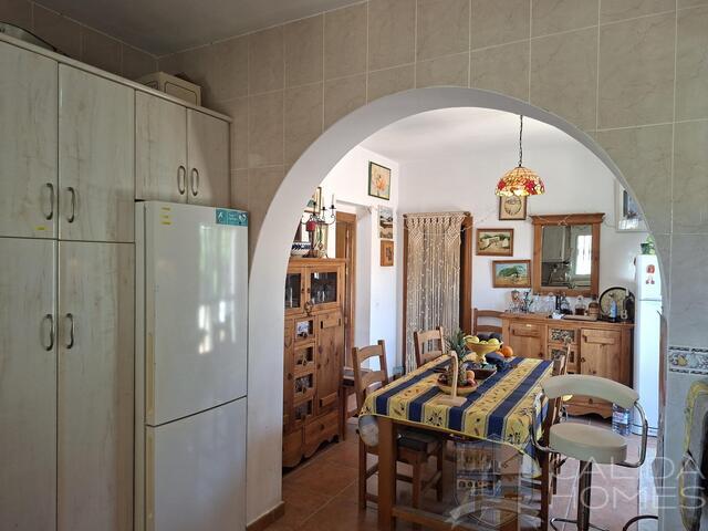 Villa Pura : Resale Villa for Sale in Arboleas, Almería