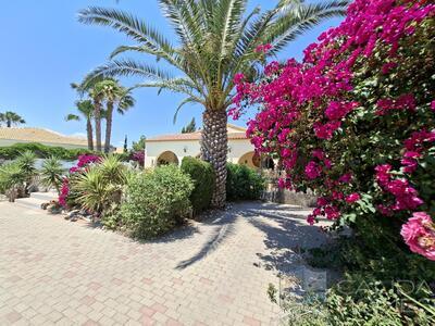 Villa Pura : Resale Villa in Arboleas, Almería