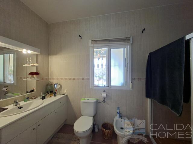 Villa Pura : Resale Villa for Sale in Arboleas, Almería