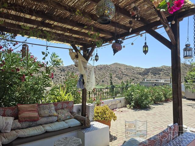 Villa Pura : Resale Villa for Sale in Arboleas, Almería