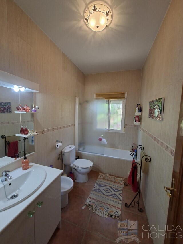 Villa Pura : Resale Villa for Sale in Arboleas, Almería