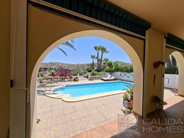 Villa Pura : Resale Villa for Sale in Arboleas, Almería