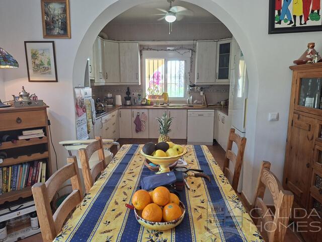 Villa Pura : Resale Villa for Sale in Arboleas, Almería