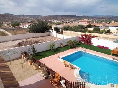 Villa Retiro: Resale Villa in Arboleas, Almería