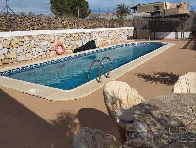 Villa Rico : Herverkoop Villa te Koop in Arboleas, Almería