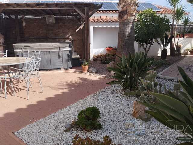 Villa Rico : Resale Villa for Sale in Arboleas, Almería