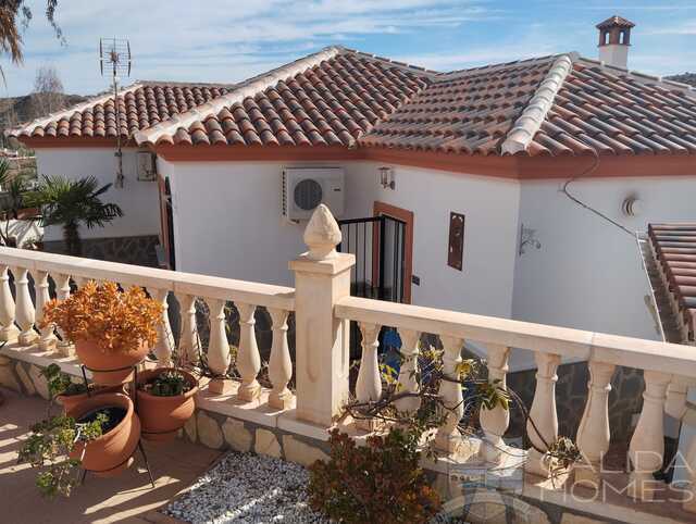 Villa Rico : Herverkoop Villa te Koop in Arboleas, Almería