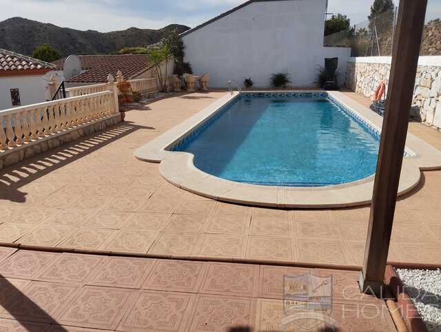 Villa Rico : Resale Villa for Sale in Arboleas, Almería