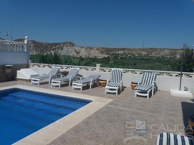 Villa Rochelle : Resale Villa in Arboleas , Almería