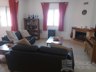 Villa Rochelle : Resale Villa in Arboleas , Almería